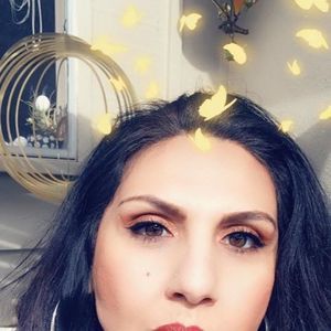 Meet your Posher, Corina